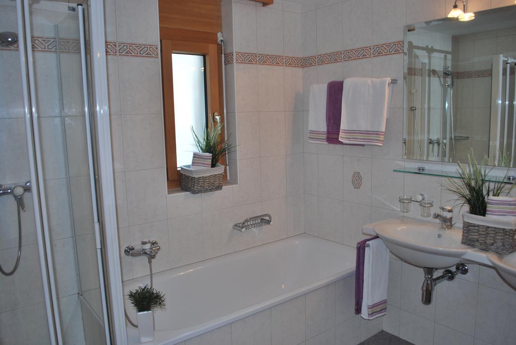 סאס-גרונד Aquarell Apartments חדר תמונה